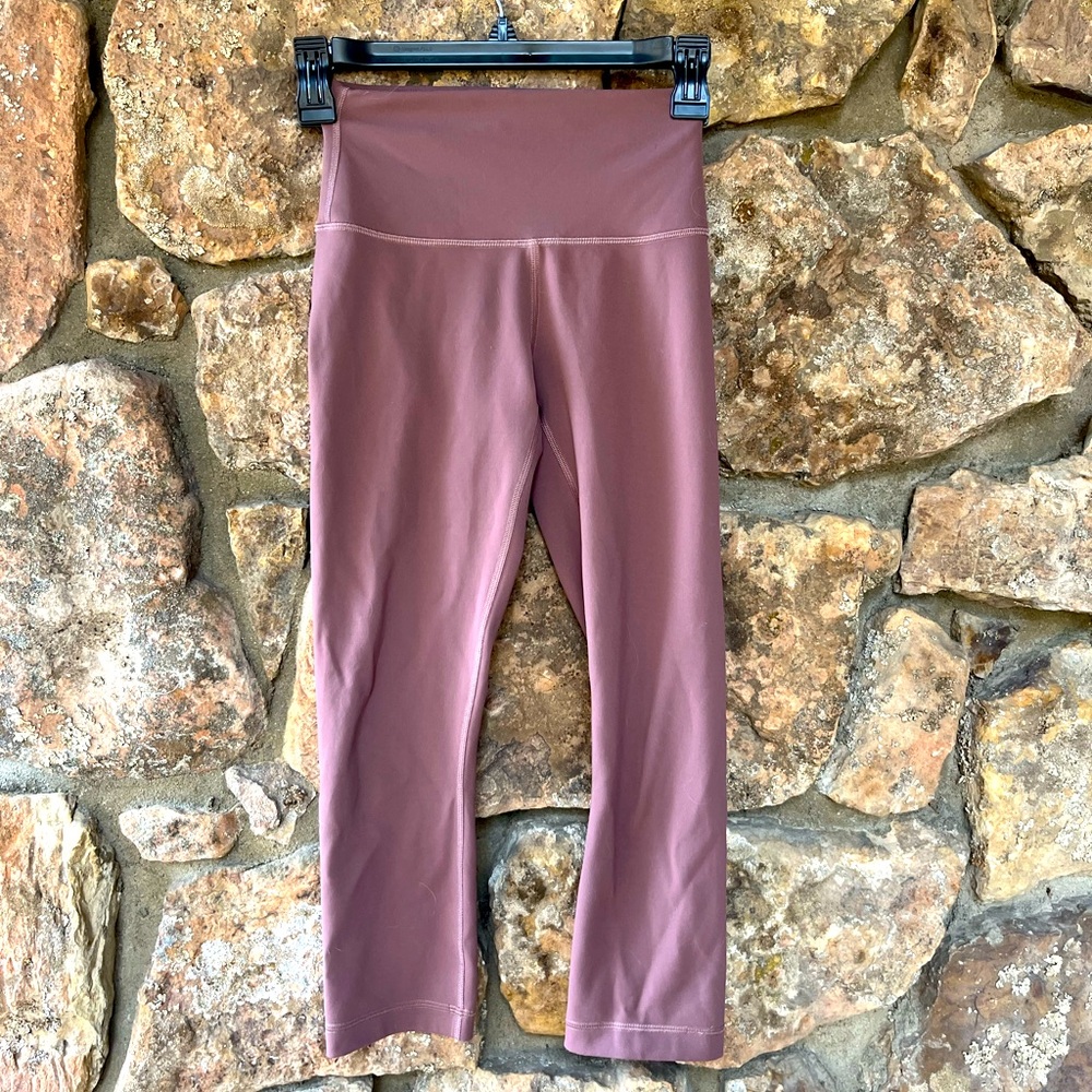 Wunder Under High Rise Crop 21”